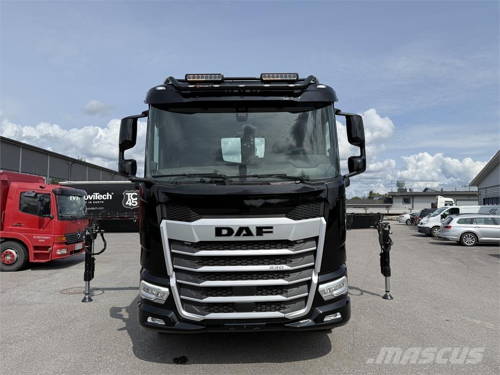 DAF XF 530 FAW 8X4 Crane trucks
