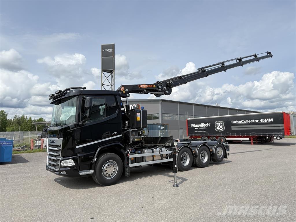 DAF XF 530 FAW 8X4 Crane trucks