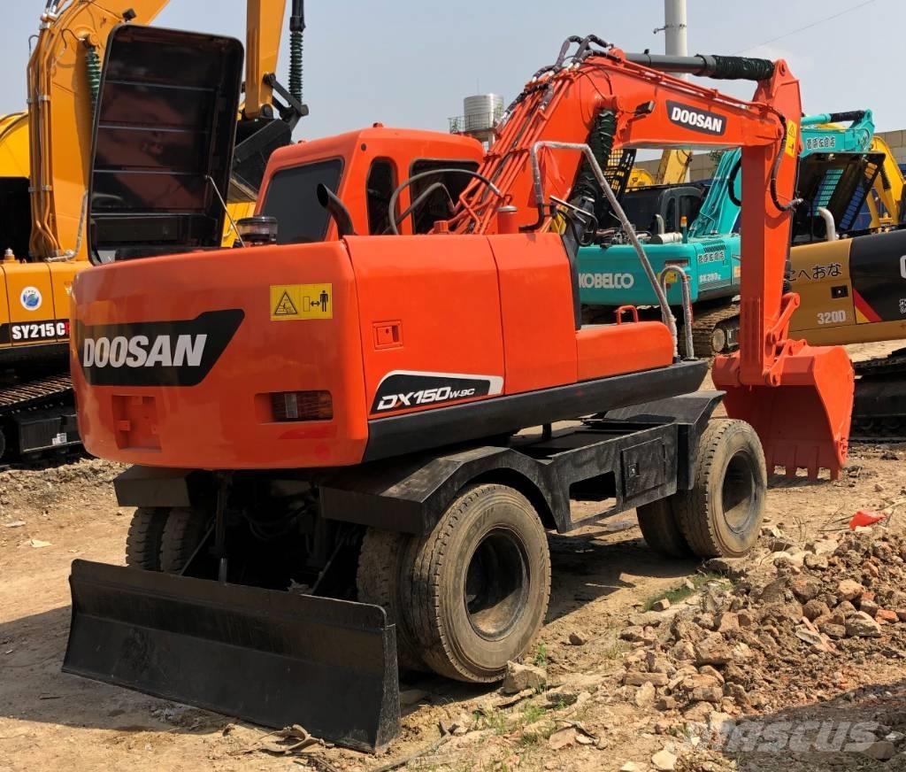 Doosan DX150W Wheeled excavators