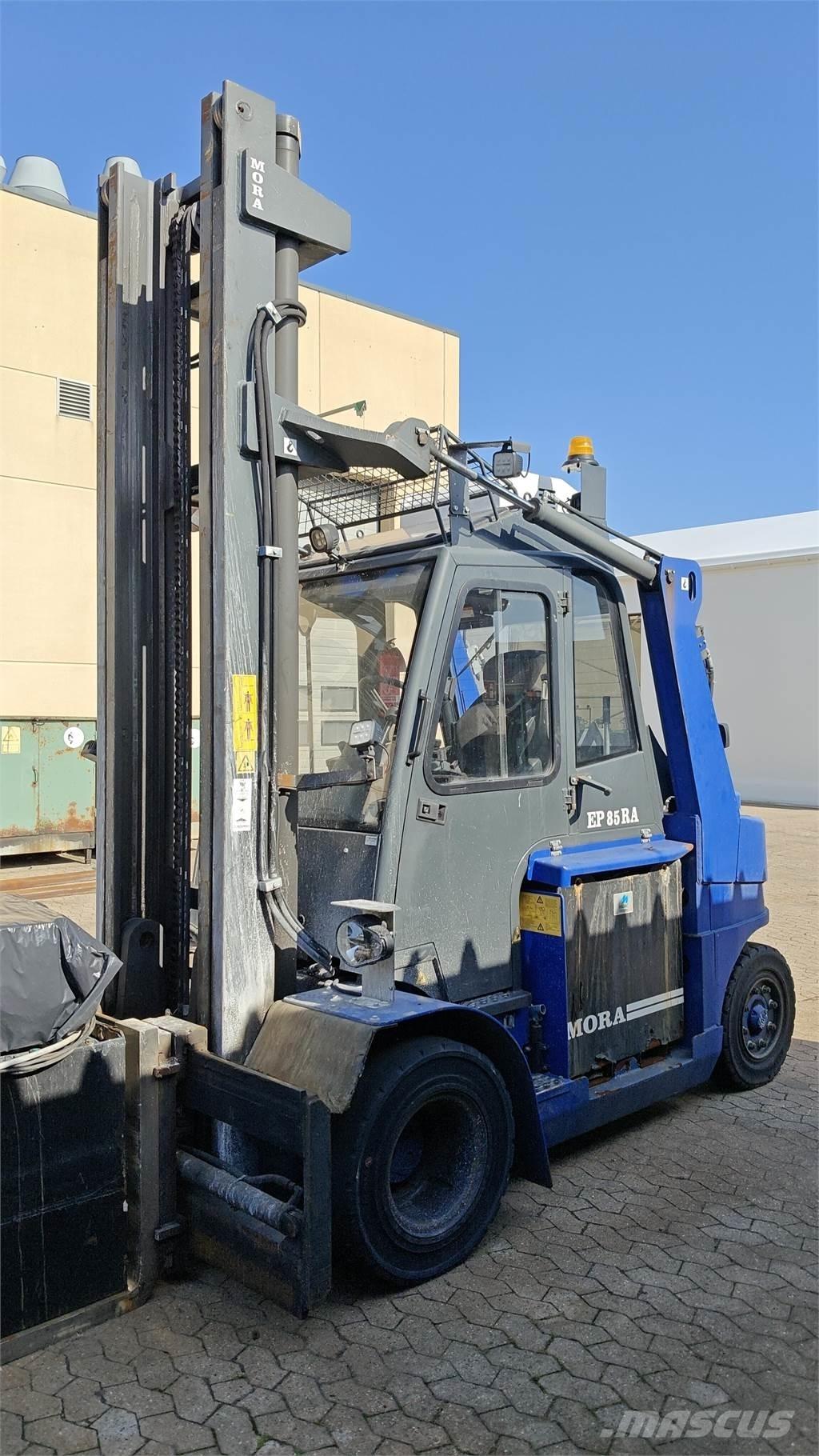  EP85RA Electric forklift trucks