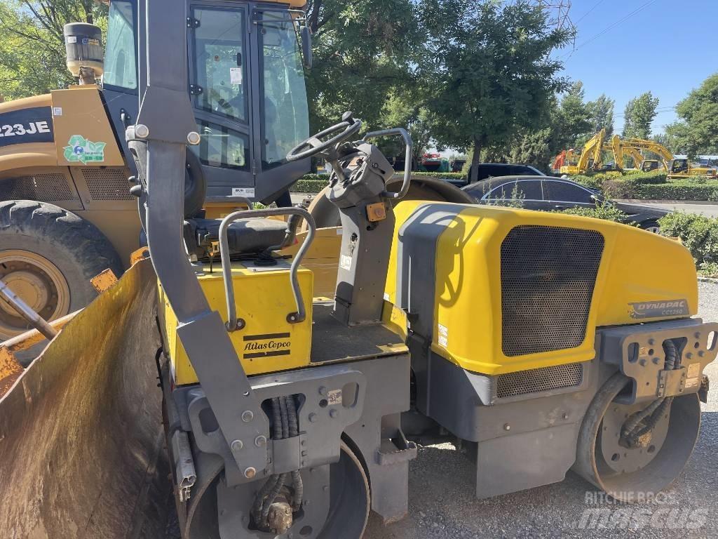 Dynapac CC 1250 Twin drum rollers