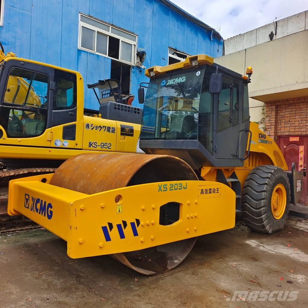 XCMG XS 223 J Single drum rollers