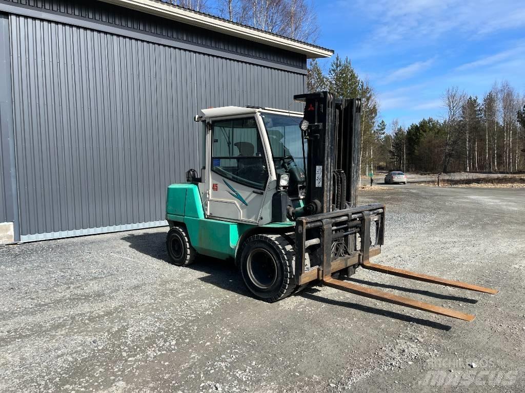 Mitsubishi FD45K2 Diesel trucks