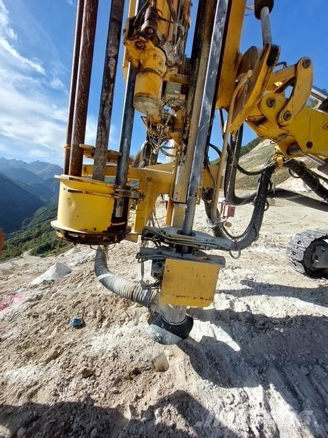 Atlas Copco Roc F6 Surface drill rigs