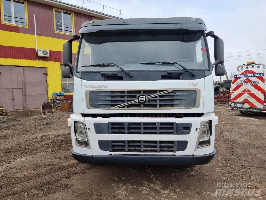 Volvo FM400 8x4 Skip loader trucks