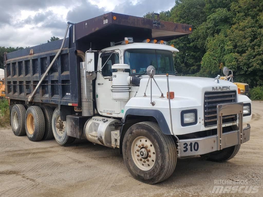 Mack RD 688 S Tipper trucks