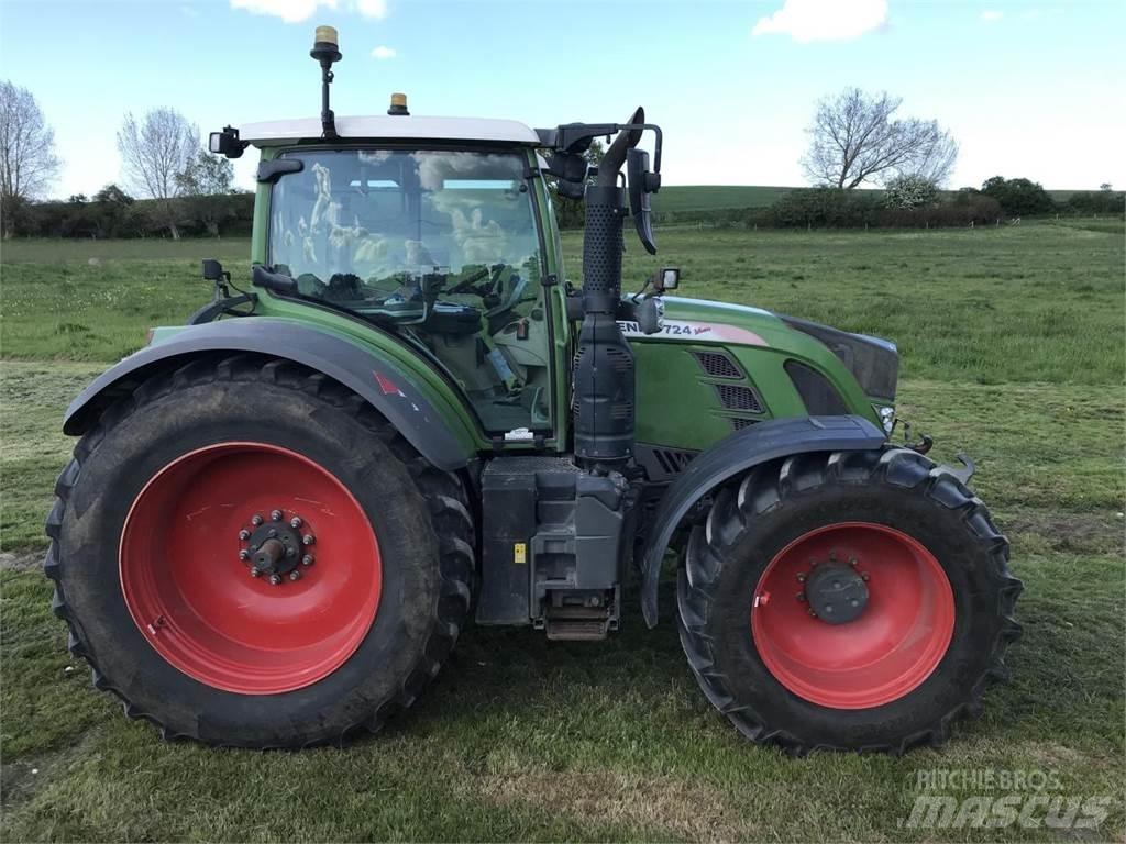 Fendt 724 Vario Tractors