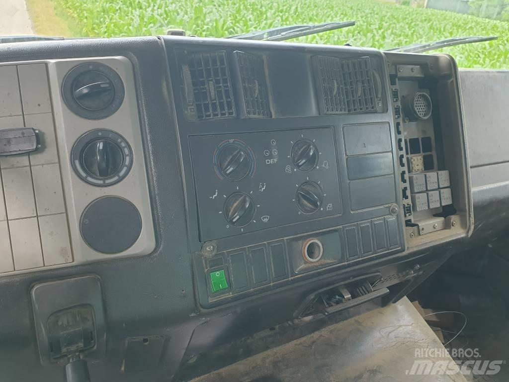 MAN 33.403 Tipper trucks