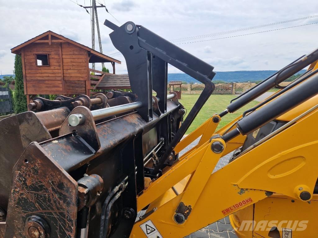 JCB 3 CX Backhoe loaders