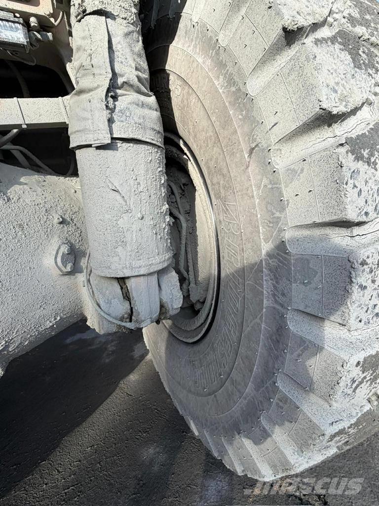 CAT 775 F Rigid dump trucks