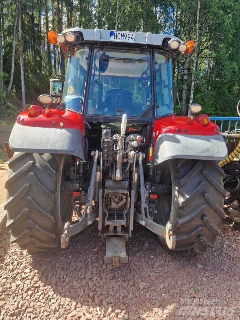 Massey Ferguson 5713 Tractors