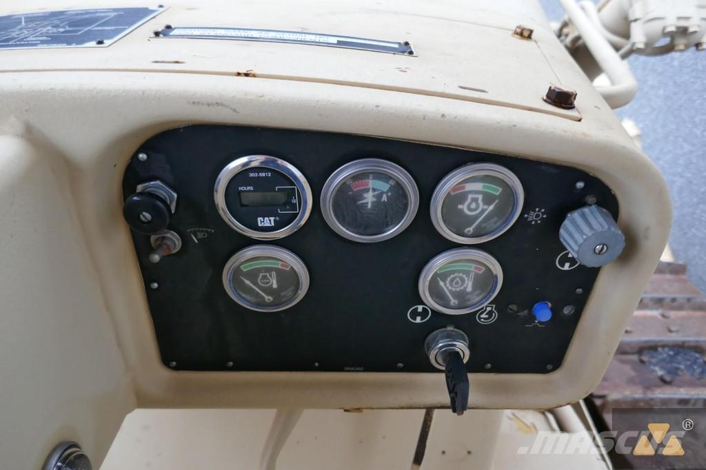 CAT D7G Ex-army Crawler dozers