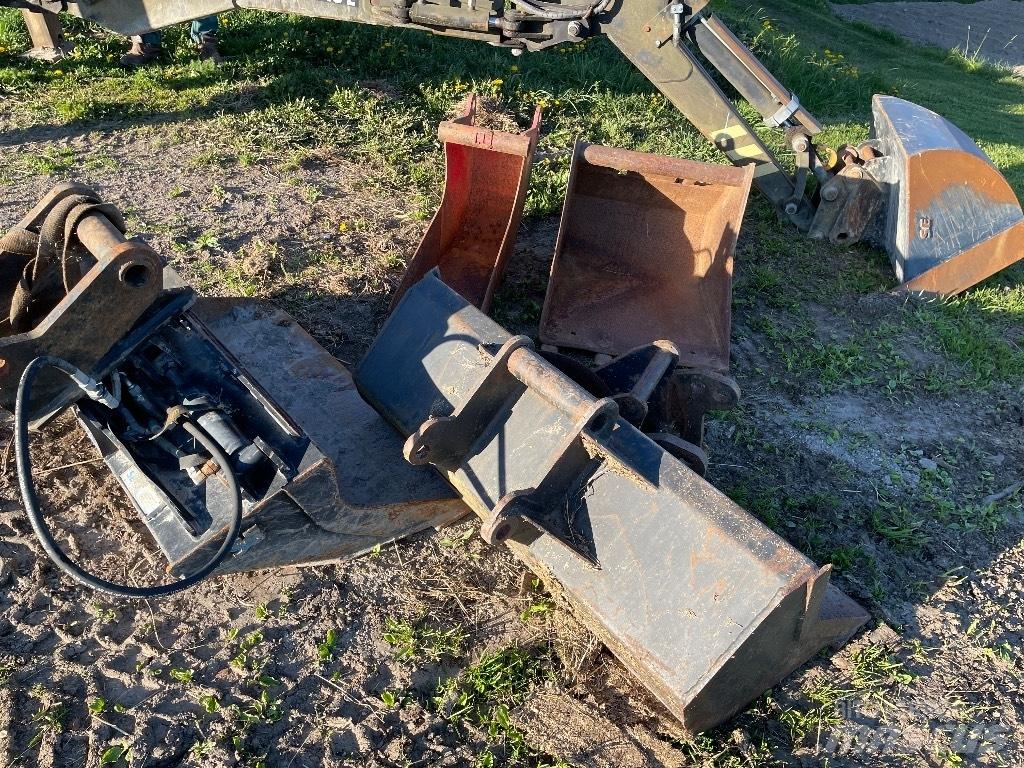Hi-tec 310 Backhoe loaders