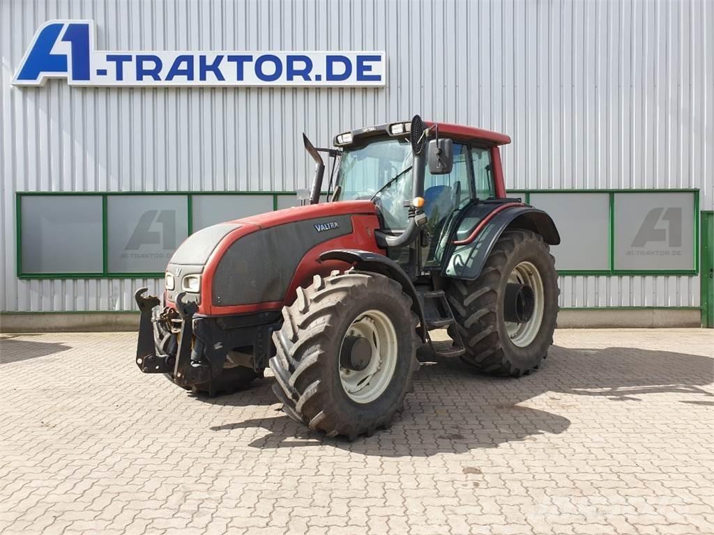 Valtra T151 Tractors