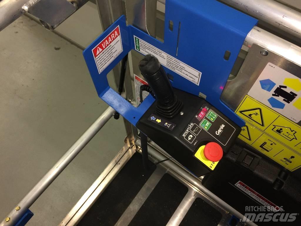 Genie GR 12 Vertical mast lifts
