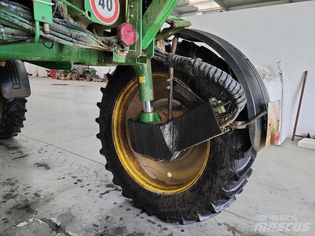 John Deere 4730 Self-propelled sprayers