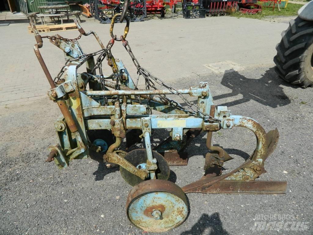  Ōverum 2 Conventional ploughs