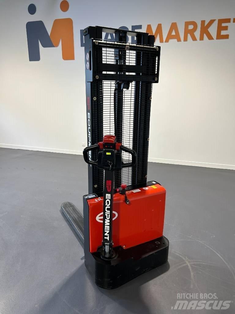 EP ESL 122 Pedestrian stacker