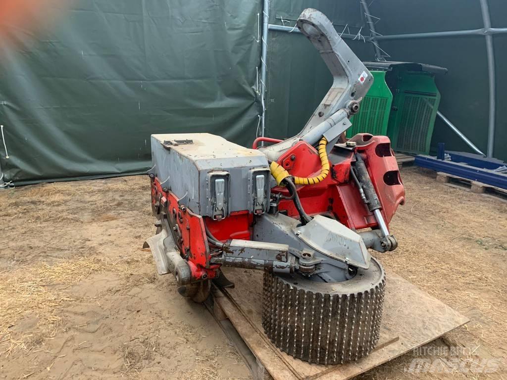 Log Max 7000 Harvester heads