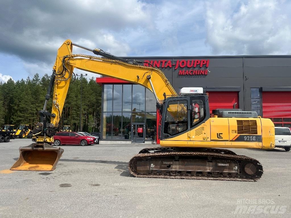 LiuGong CLG 925 E Crawler excavators