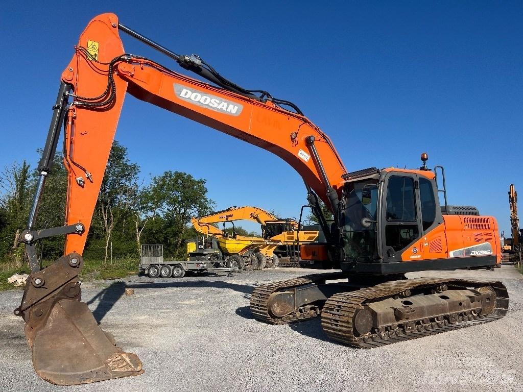 Doosan DX 225 LC-5 Crawler excavators