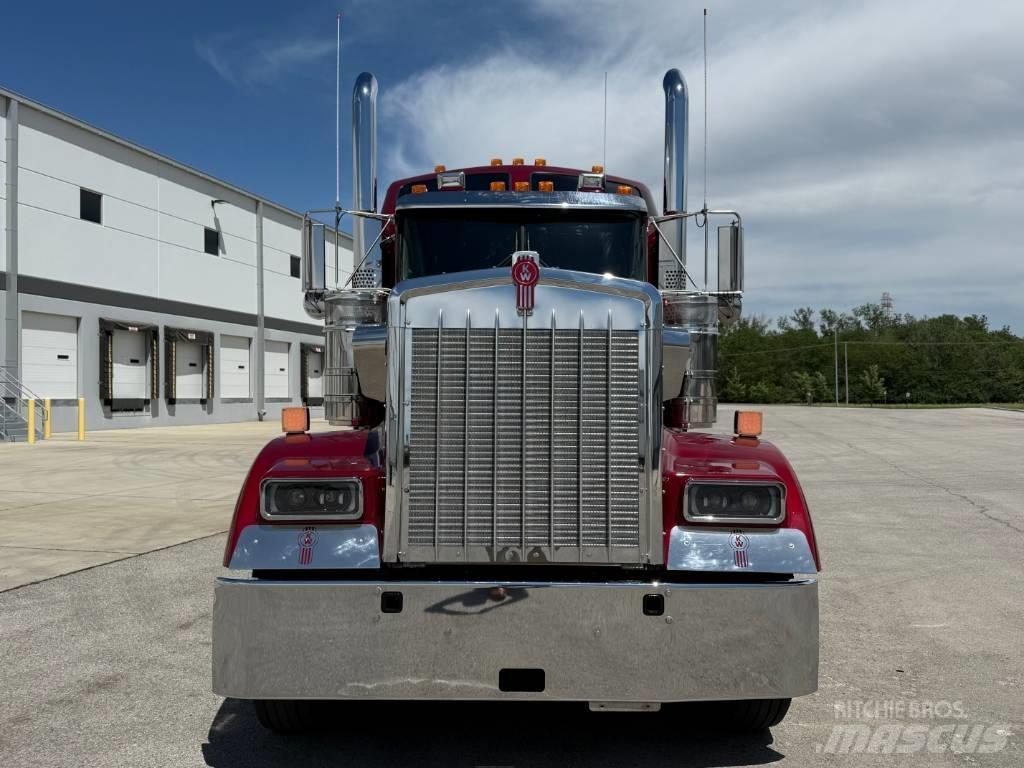 Kenworth W 900 L Tractor Units