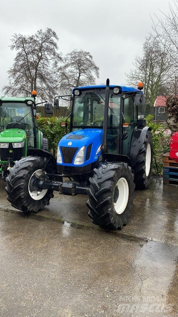 New Holland TN75SA Tractors