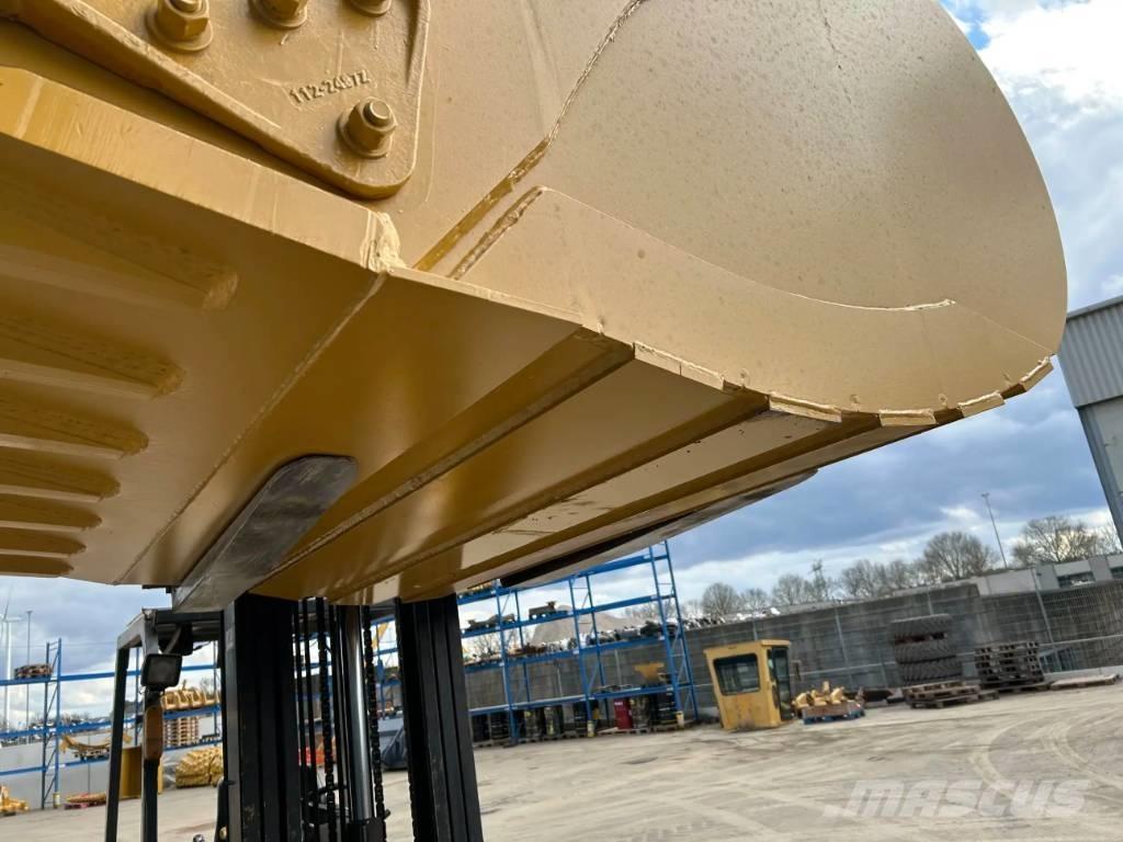 CAT 349D2 - UB Buckets