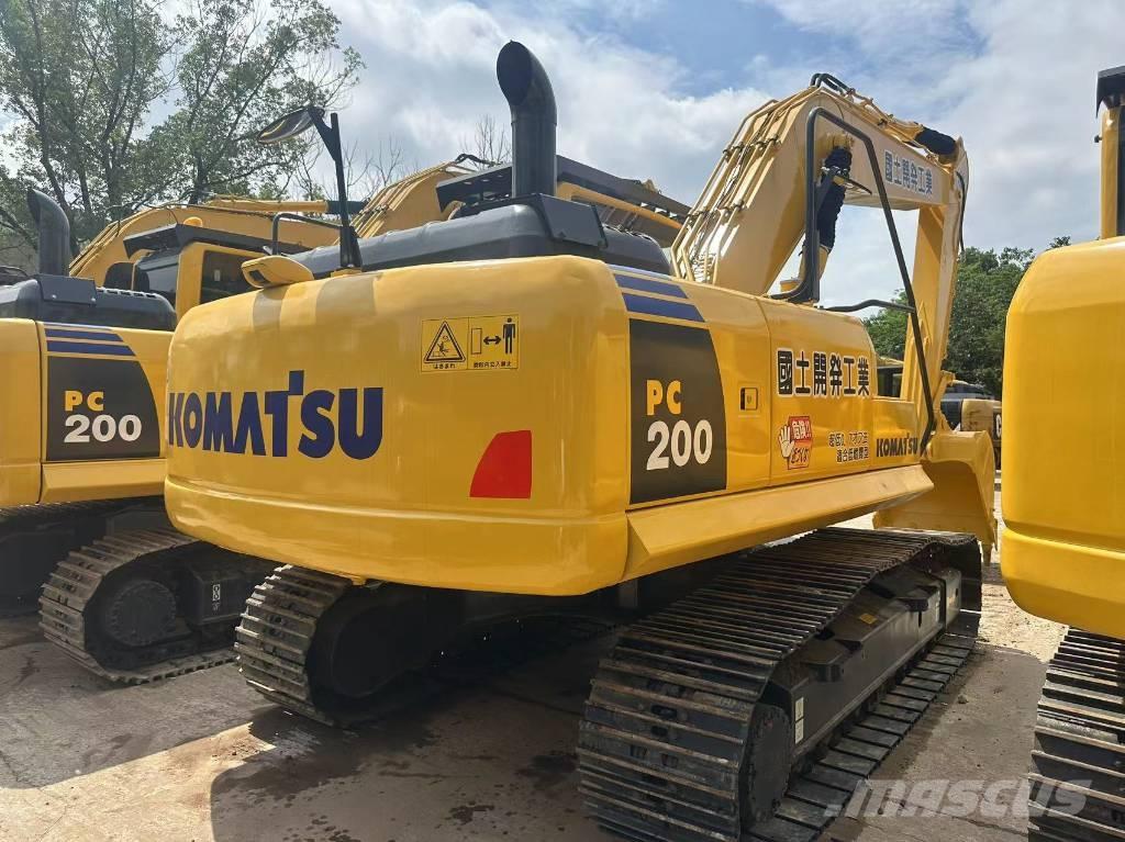 Komatsu PC220-8 Crawler excavators