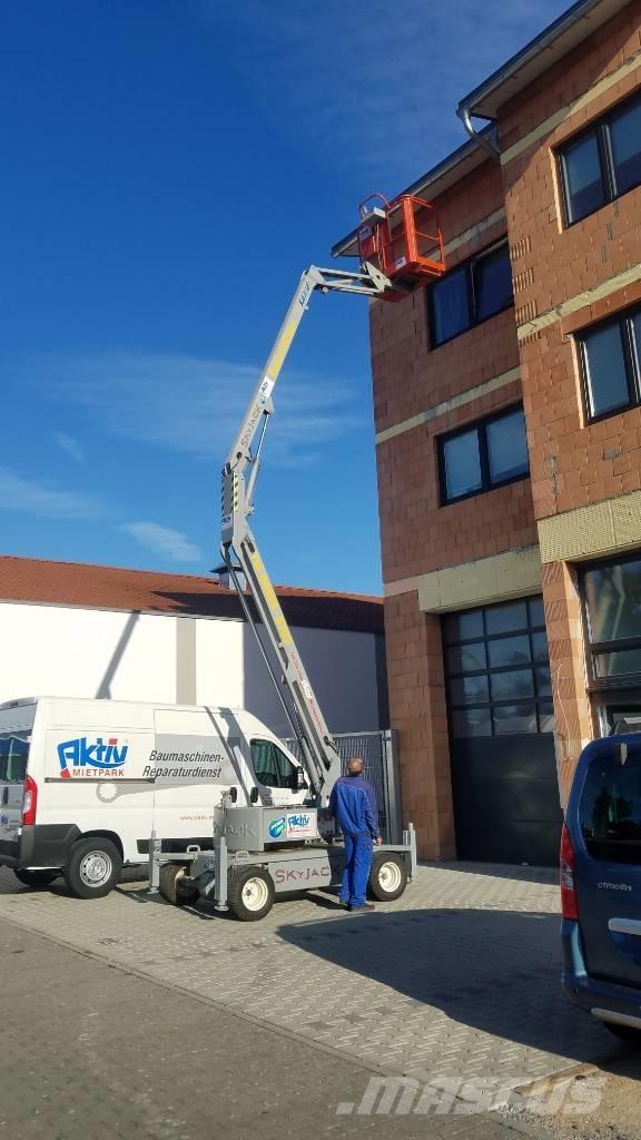 SkyJack SJKB 12 Articulated boom lifts