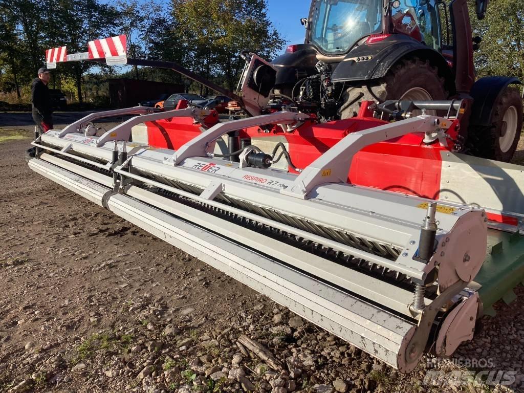 Reiter Respiro R7 Windrowers