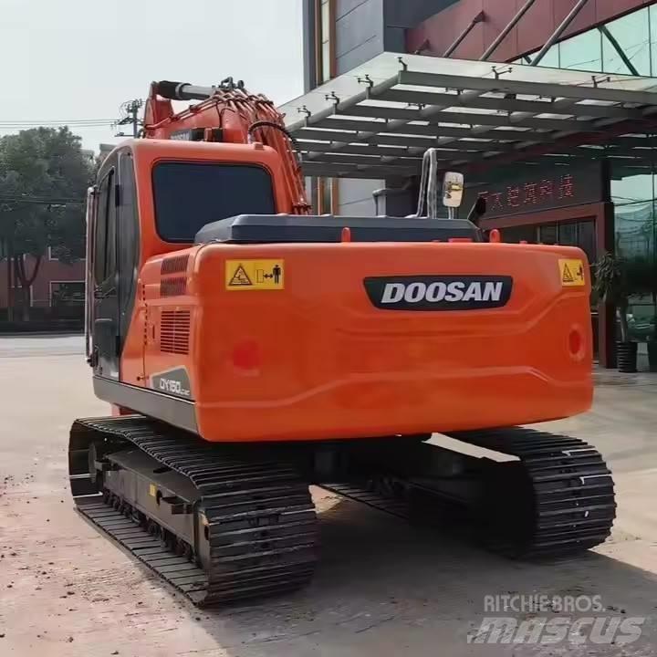 Doosan DX150 Midi excavators  7t - 12t