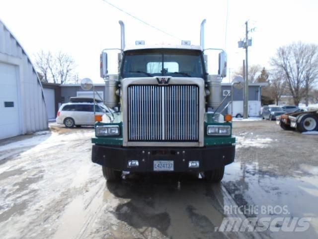 Western Star 4900 SF Tractor Units