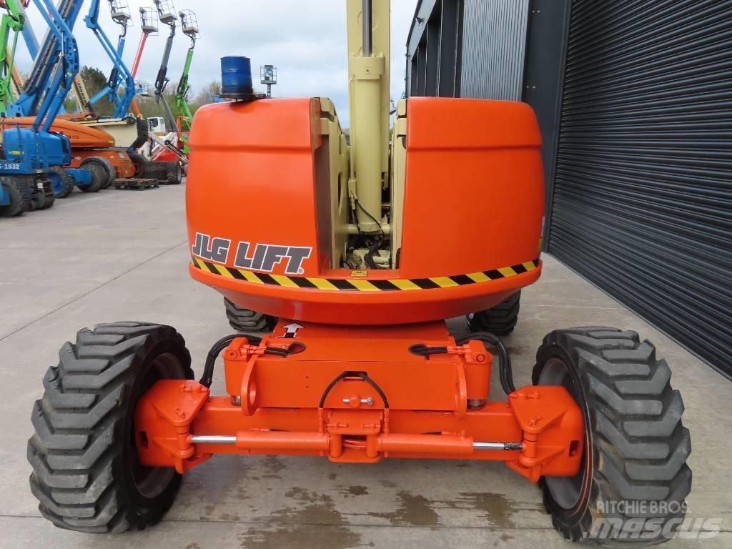 JLG 600 AJ Articulated boom lifts