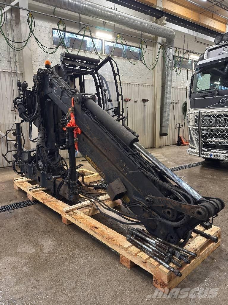 Loglift 118 S T Timber cranes
