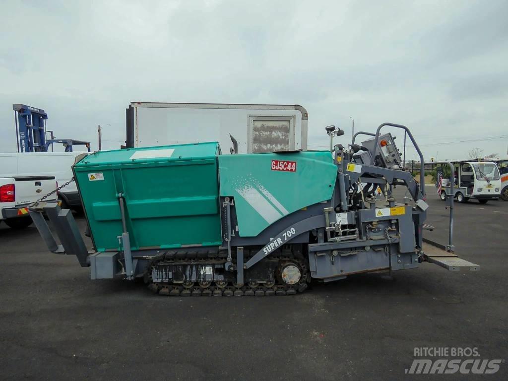 Wirtgen Super 700 Asphalt pavers