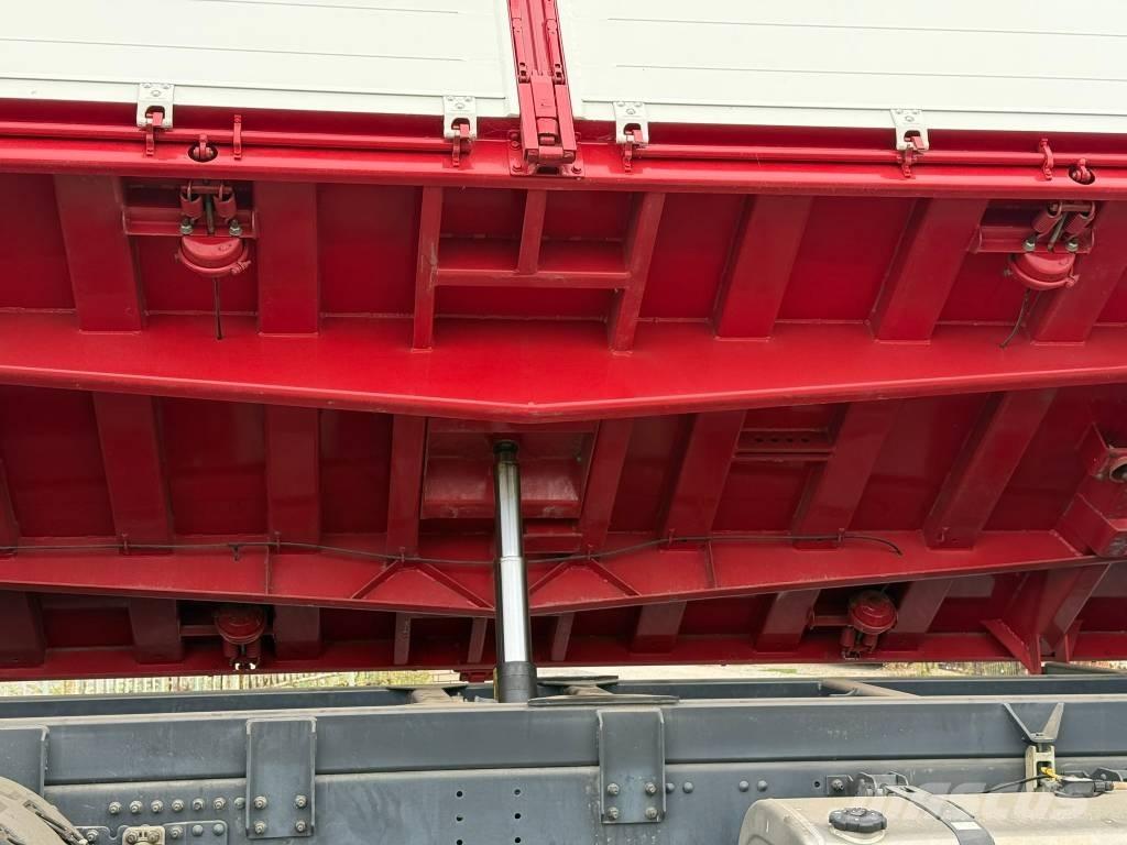 Volvo FM 4X 2R Crane trucks