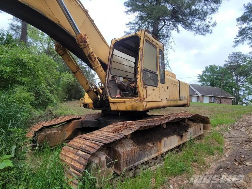 John Deere 992D Crawler excavators
