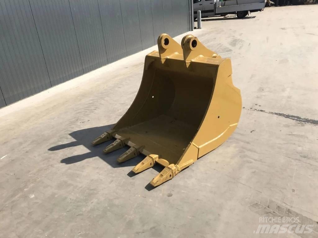 CAT 318E Buckets