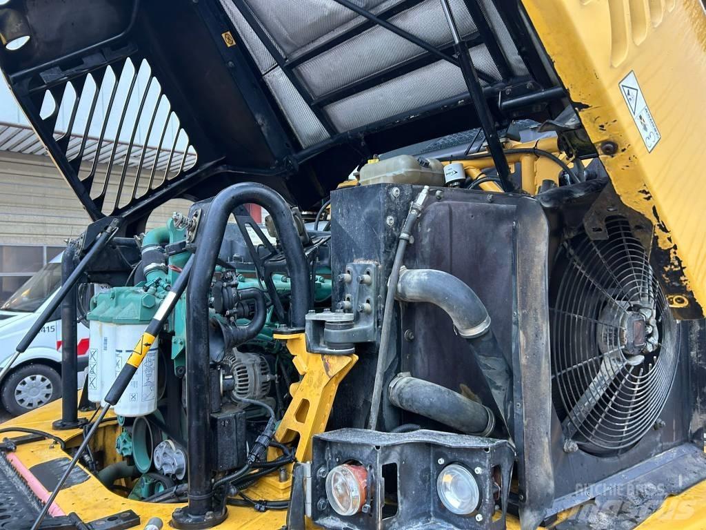 Volvo A 25 D Articulated Dump Trucks (ADTs)
