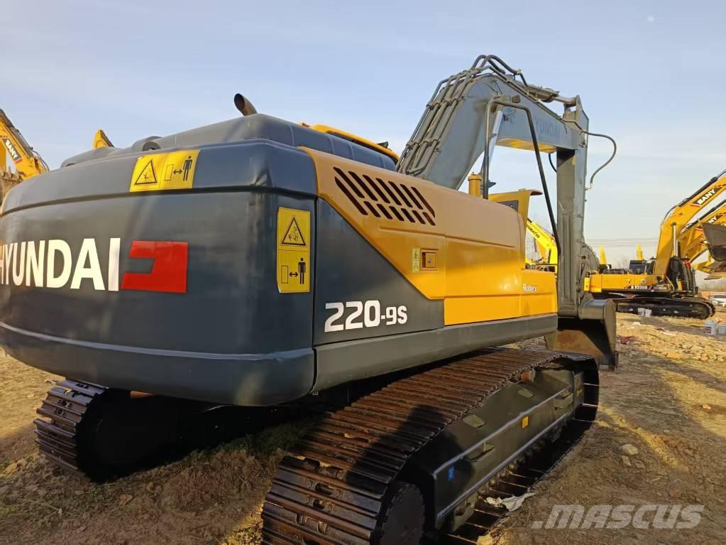 Hyundai 220-9s Crawler excavators