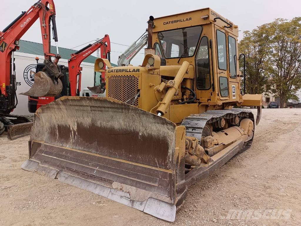 CAT D 5 B Crawler dozers