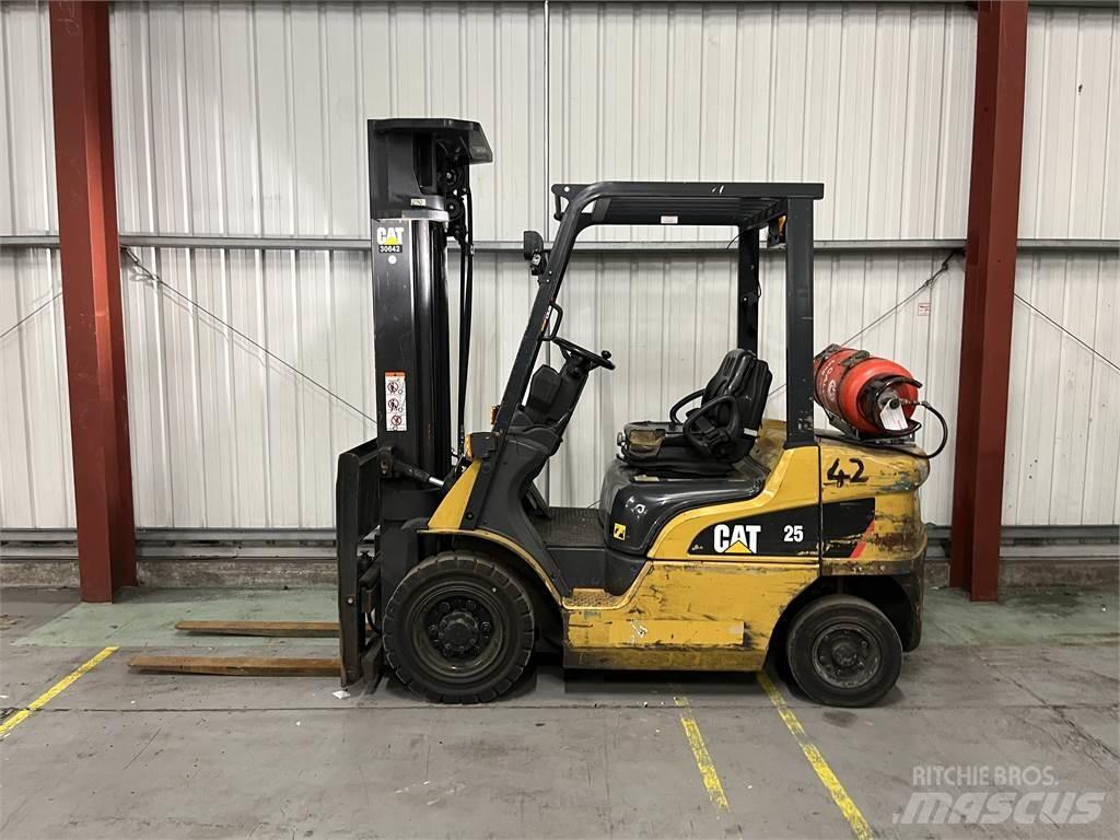 CAT GP25NT LPG trucks
