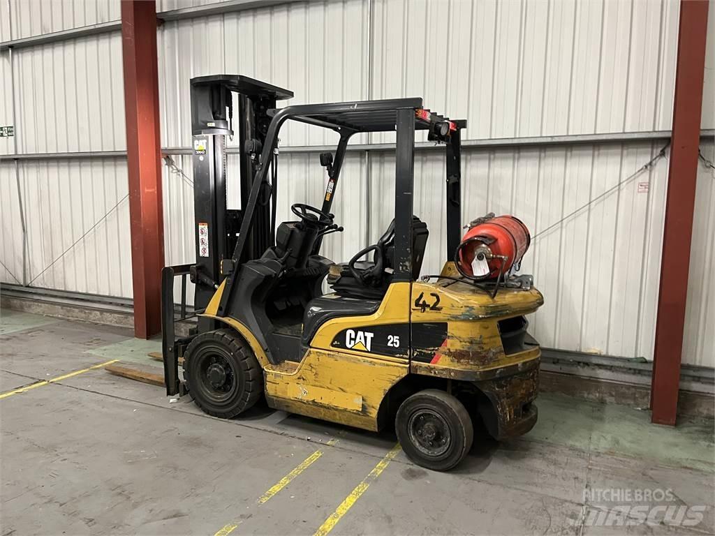 CAT GP25NT LPG trucks
