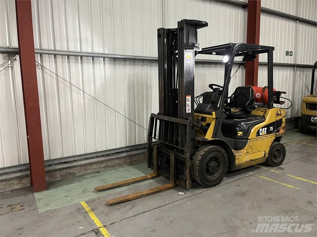 CAT GP25NT LPG trucks