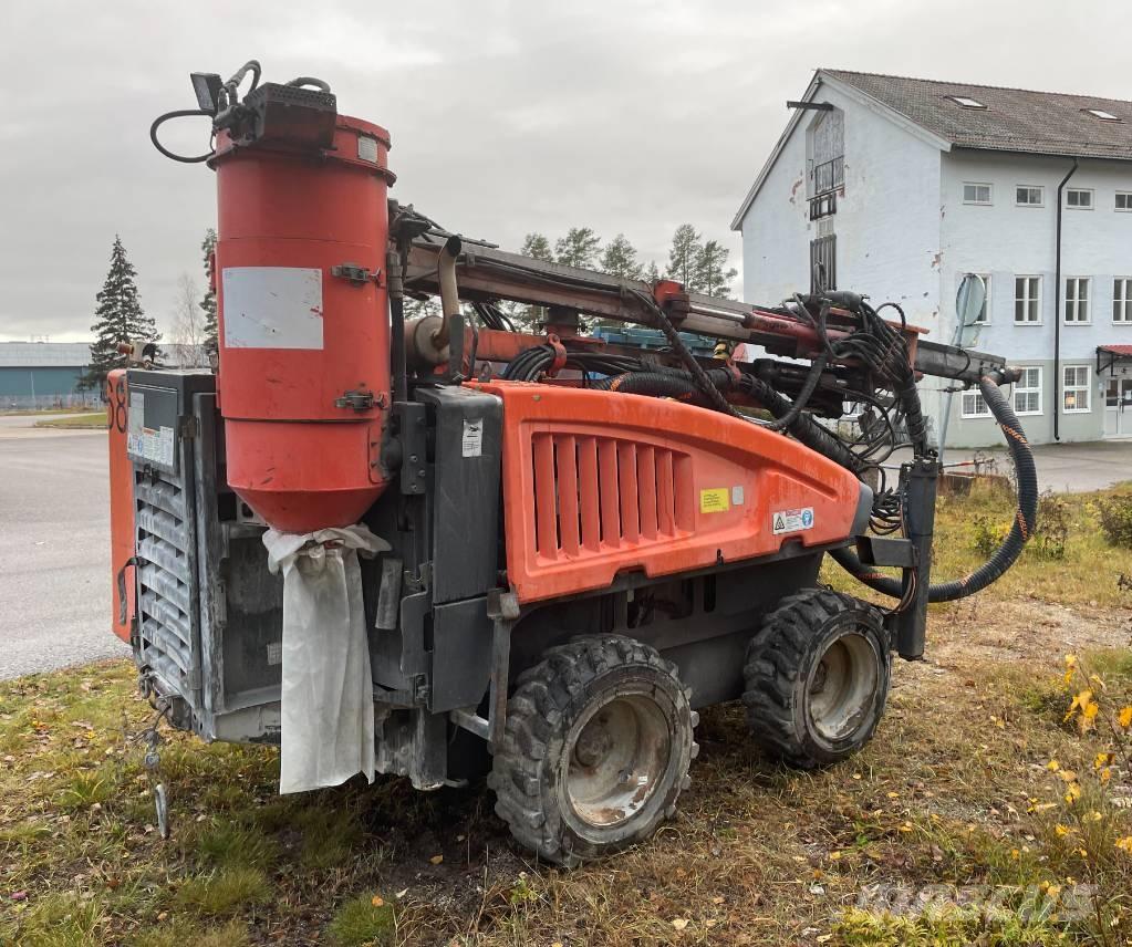 Sandvik DC125R Surface drill rigs