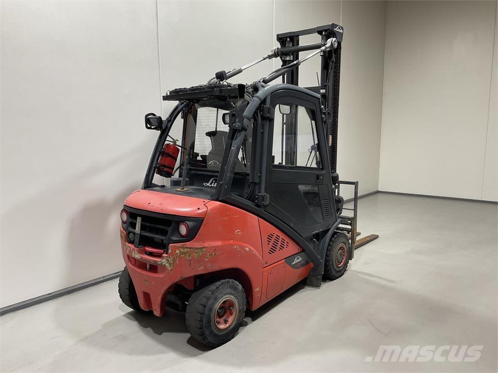 Linde H25D-02 Diesel trucks