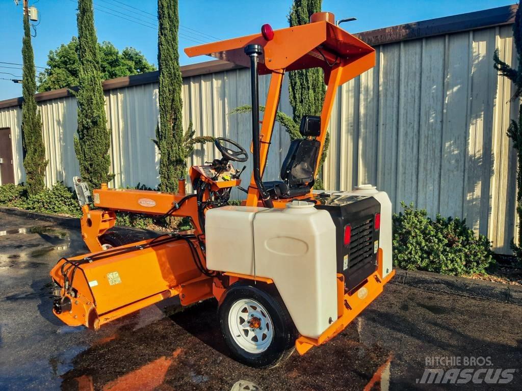 Lay-Mor 8HC Scrubber dryers
