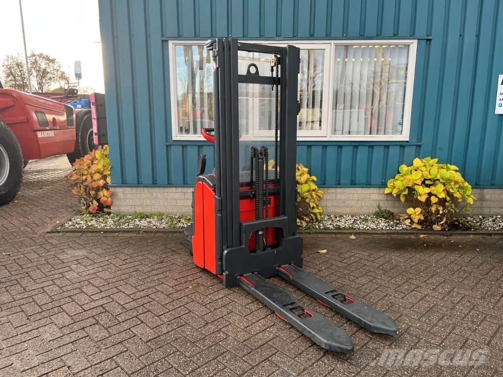 Linde L16AP Pedestrian stacker