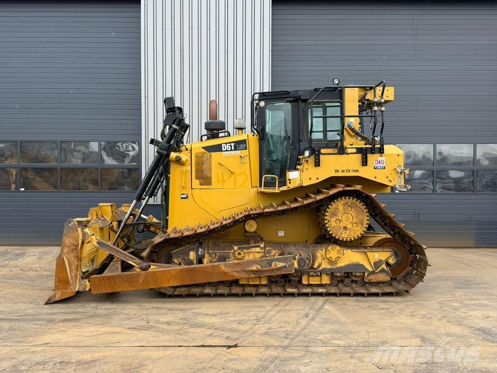 CAT D6T LGP Crawler dozers